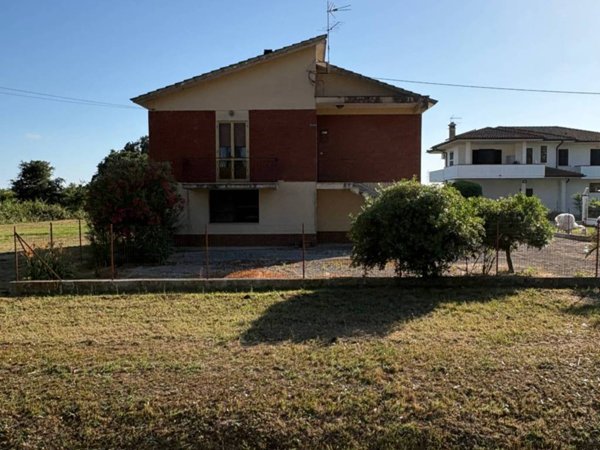 casa indipendente in vendita a Sabaudia