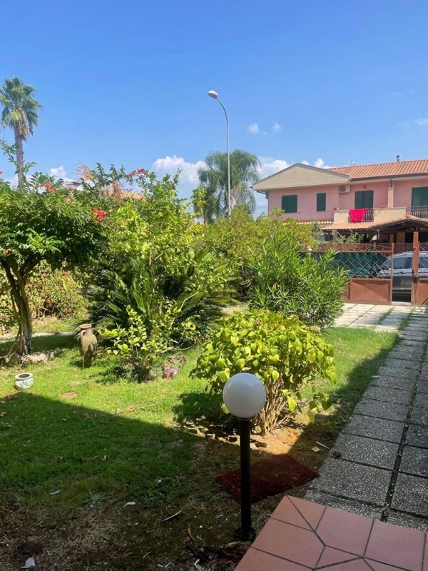casa indipendente in vendita a Sabaudia