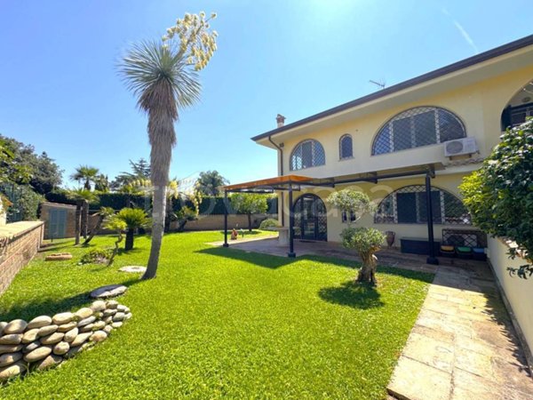 casa indipendente in vendita a Sabaudia