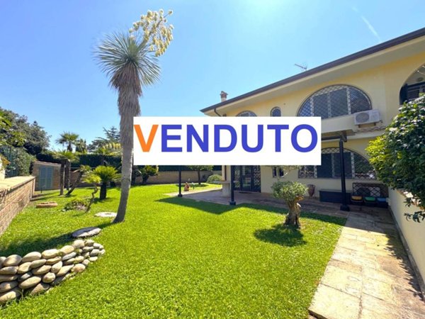 casa indipendente in vendita a Sabaudia