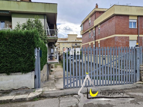 locale di sgombero in vendita a Sabaudia