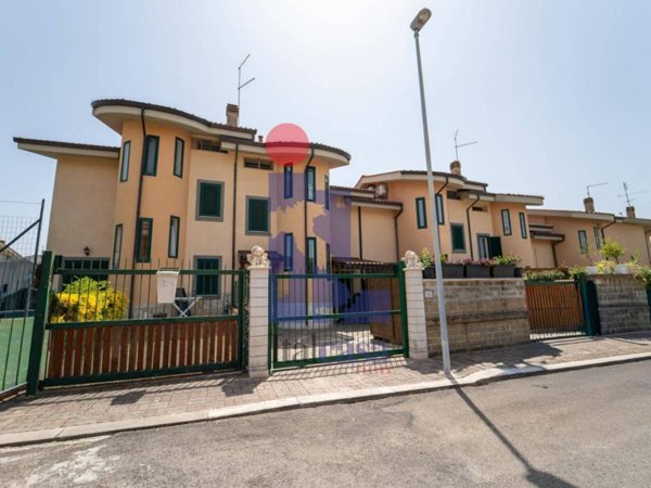 casa indipendente in vendita a Sabaudia in zona Bella Farnia