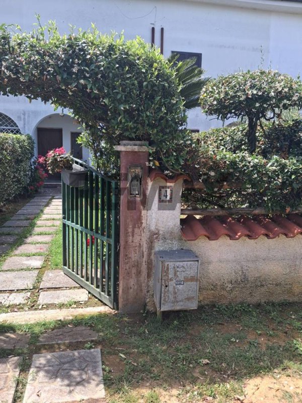 casa indipendente in vendita a Sabaudia in zona Bella Farnia