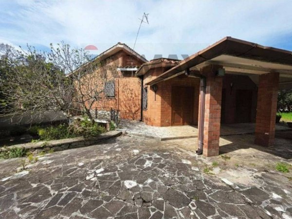 casa indipendente in vendita a Sabaudia