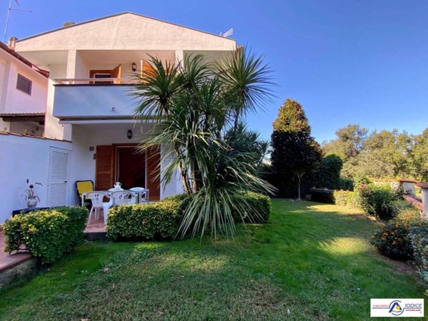 casa indipendente in vendita a Sabaudia