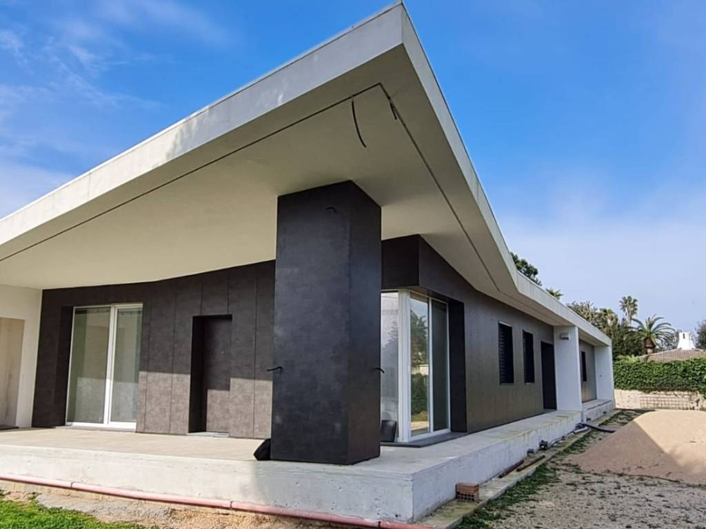 casa indipendente in vendita a Sabaudia