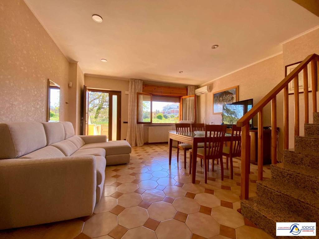 casa indipendente in vendita a Sabaudia