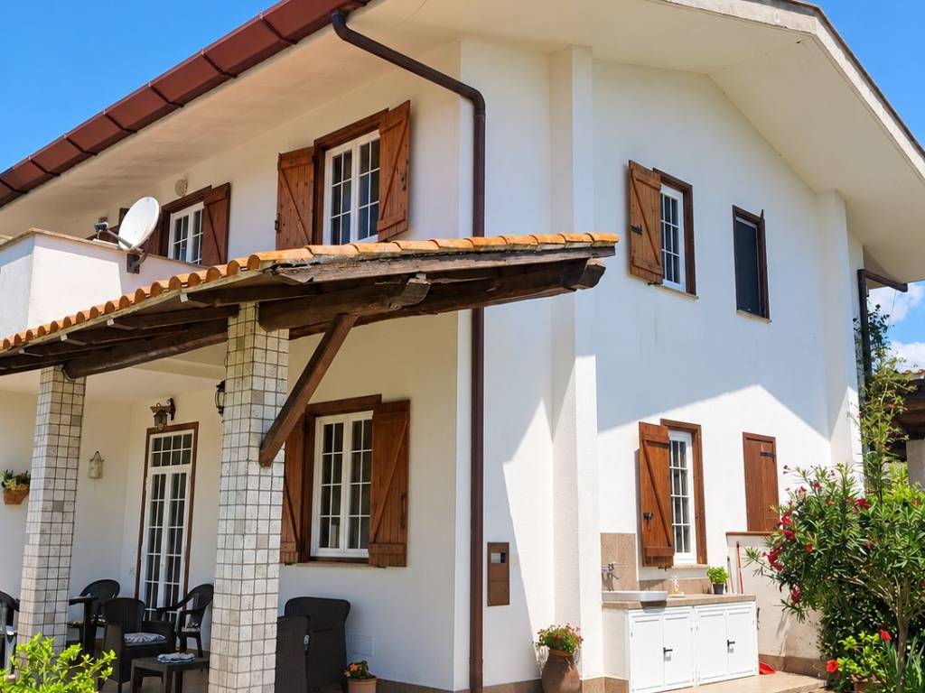casa indipendente in vendita a Sabaudia in zona Bella Farnia