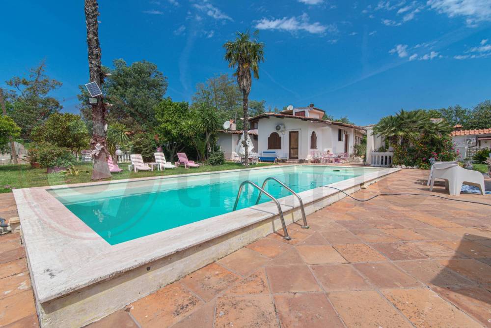 casa indipendente in vendita a San Felice Circeo