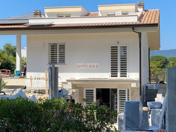 casa indipendente in vendita a San Felice Circeo
