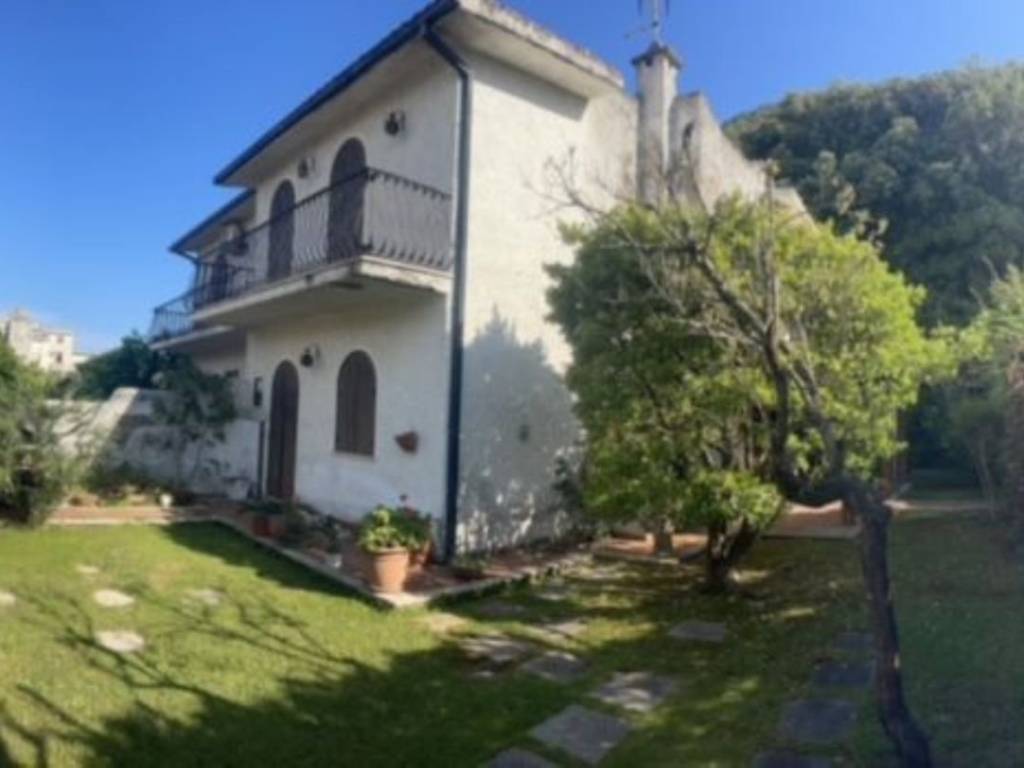 casa indipendente in vendita a San Felice Circeo