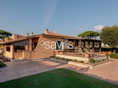 casa indipendente in vendita a San Felice Circeo