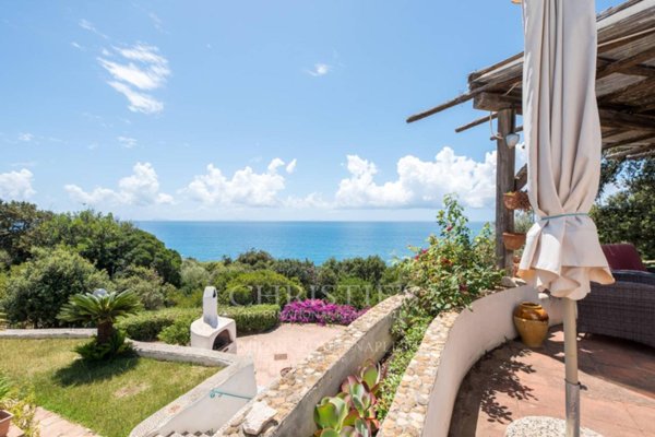 casa indipendente in vendita a San Felice Circeo in zona Punta Rossa