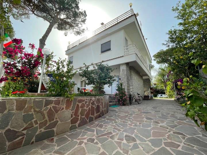 casa indipendente in vendita a San Felice Circeo
