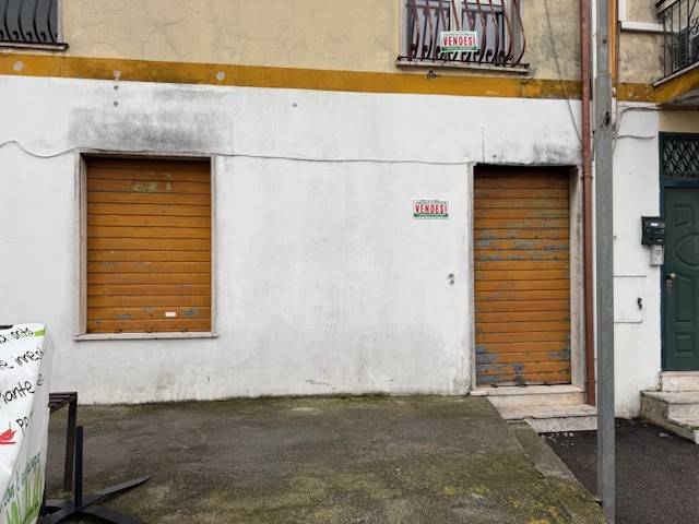 negozio in vendita a San Felice Circeo