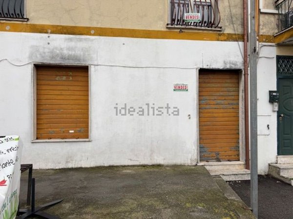 locale commerciale in vendita a San Felice Circeo