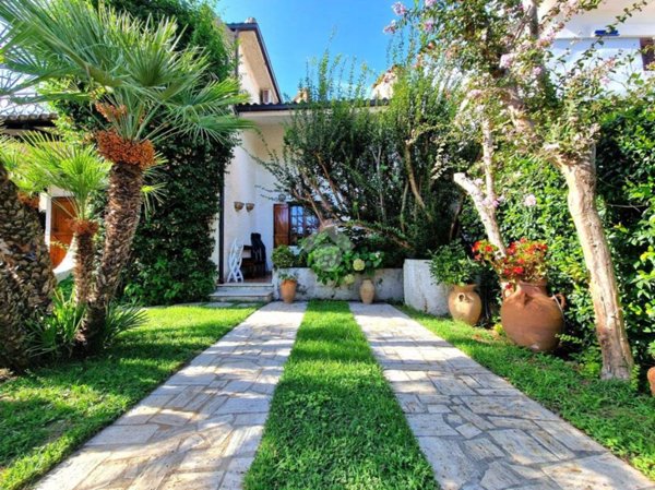 casa indipendente in vendita a San Felice Circeo