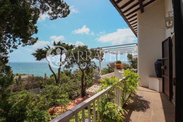 casa indipendente in vendita a San Felice Circeo in zona Punta Rossa