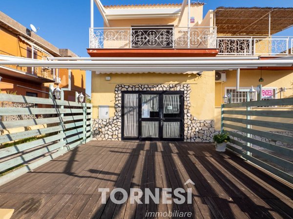 locale commerciale in vendita a San Felice Circeo