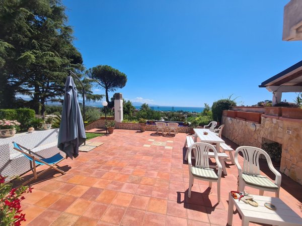 casa indipendente in vendita a San Felice Circeo