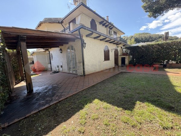 casa indipendente in vendita a San Felice Circeo