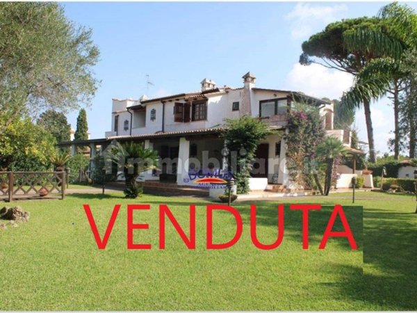 casa indipendente in vendita a San Felice Circeo
