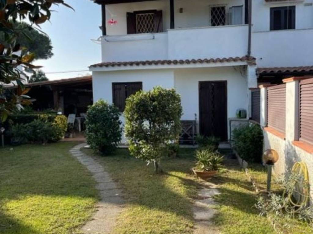 casa indipendente in vendita a San Felice Circeo