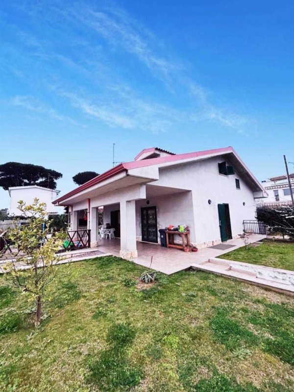 casa indipendente in vendita a San Felice Circeo