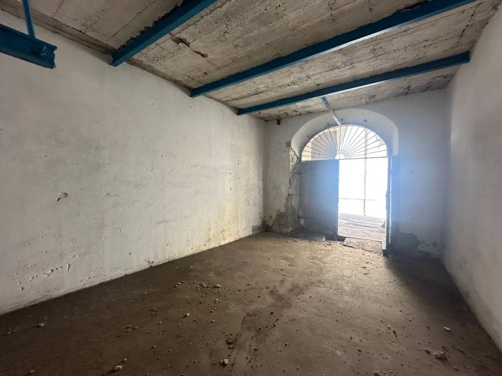 locale commerciale in vendita a San Felice Circeo
