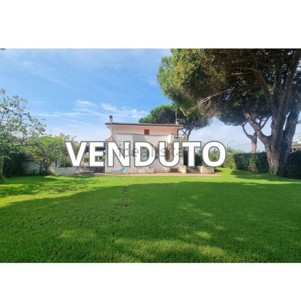 casa indipendente in vendita a San Felice Circeo