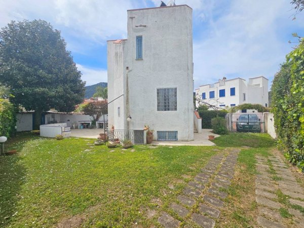 casa indipendente in vendita a San Felice Circeo