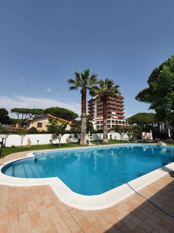 casa indipendente in vendita a San Felice Circeo in zona Torre Olevola