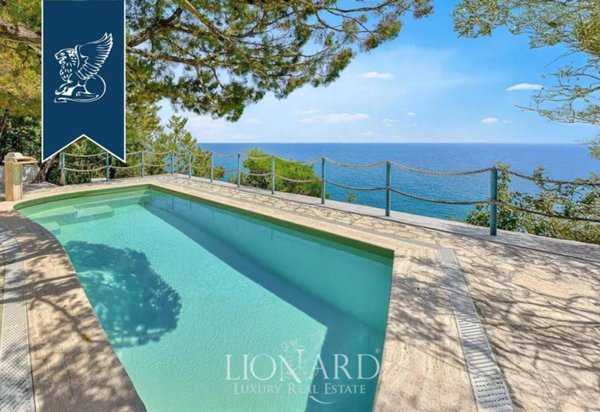 casa indipendente in vendita a San Felice Circeo