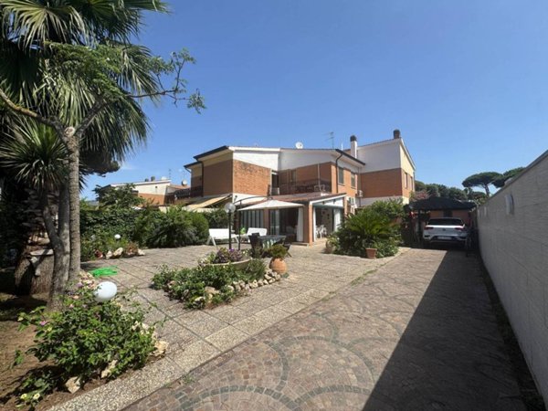 casa indipendente in vendita a San Felice Circeo