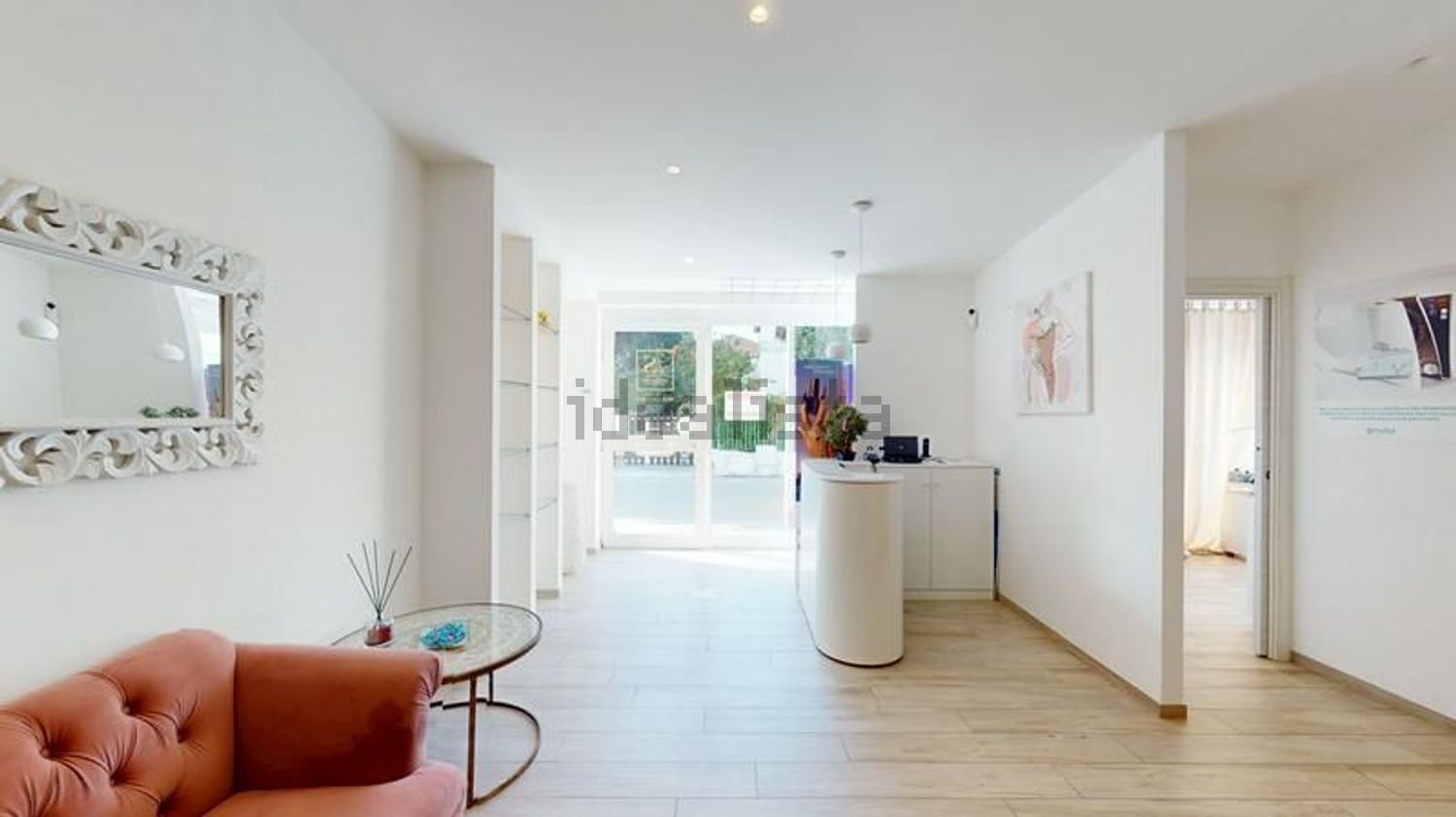locale commerciale in vendita a San Felice Circeo