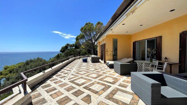 casa indipendente in vendita a San Felice Circeo