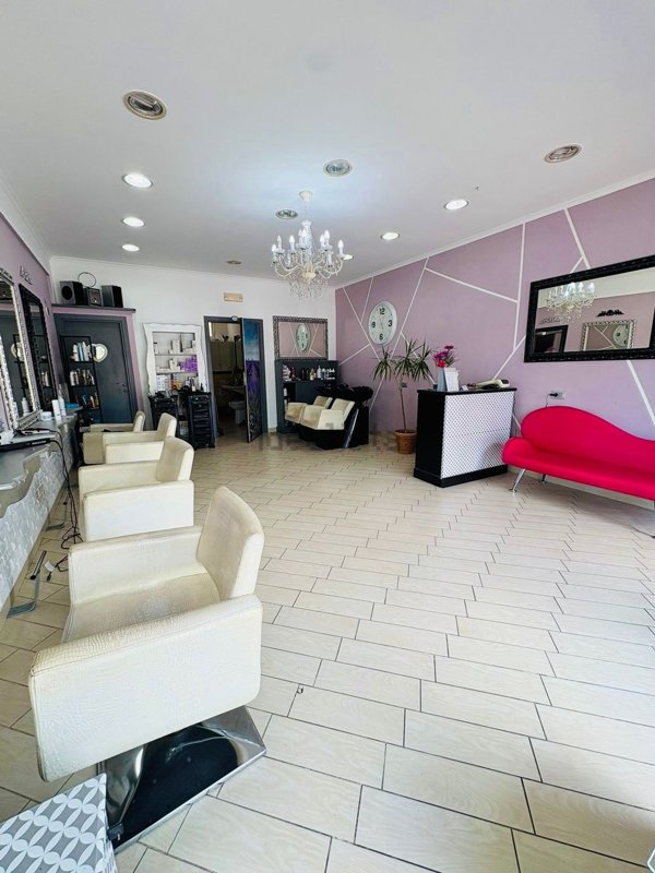 locale commerciale in vendita a San Felice Circeo