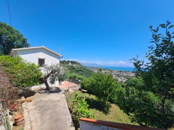 casa indipendente in vendita a San Felice Circeo