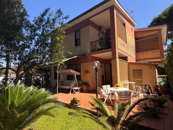 casa indipendente in vendita a San Felice Circeo