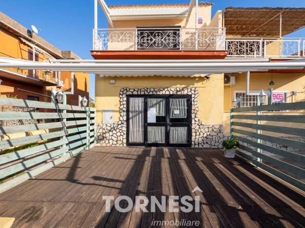 negozio in vendita a San Felice Circeo in zona Torre Olevola