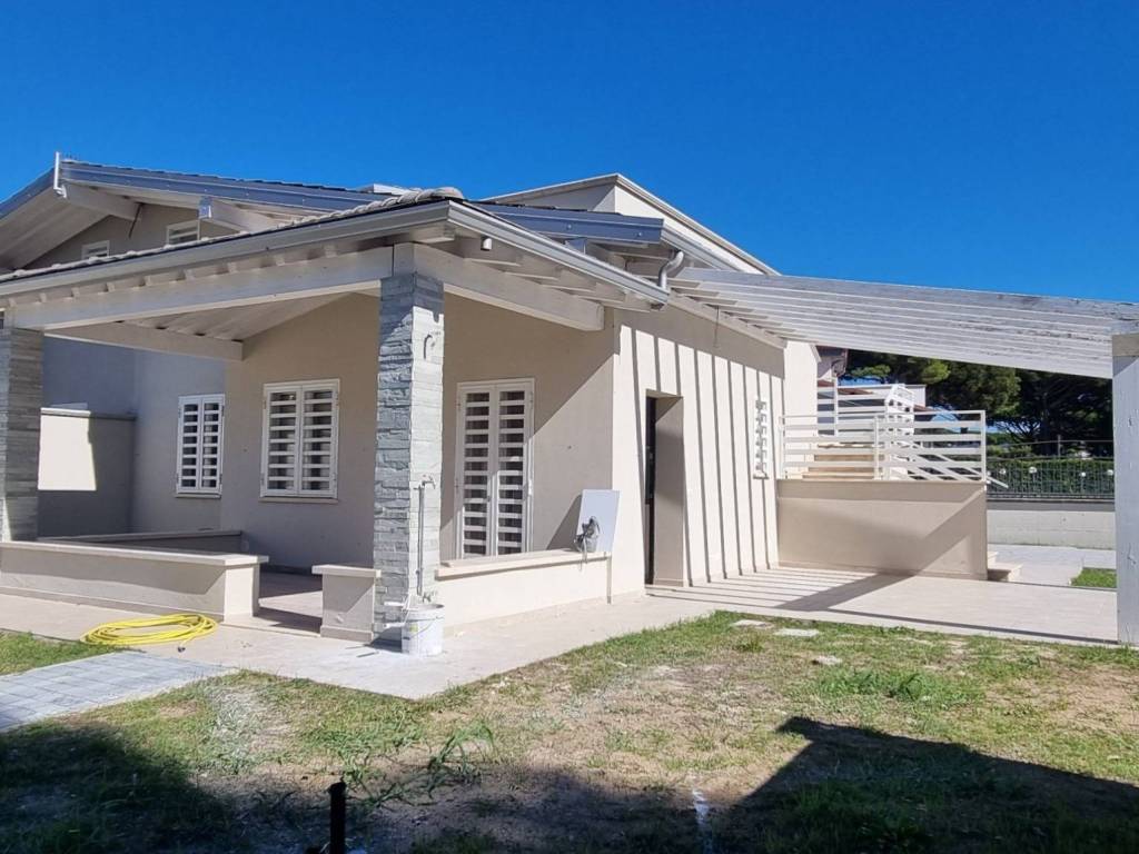 casa indipendente in vendita a San Felice Circeo
