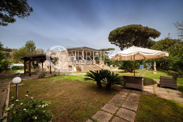 casa indipendente in vendita a San Felice Circeo