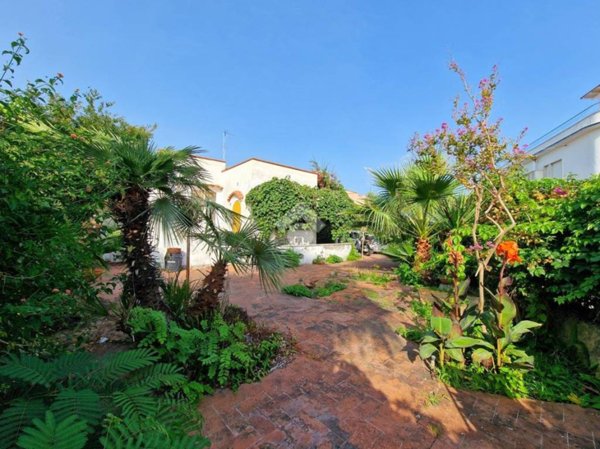 casa indipendente in vendita a San Felice Circeo