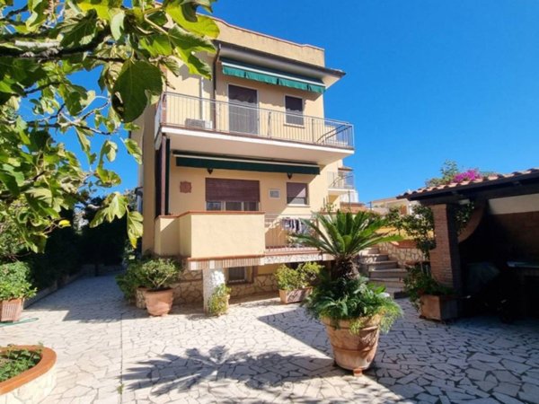 casa indipendente in vendita a San Felice Circeo