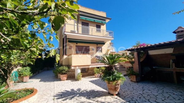 casa indipendente in vendita a San Felice Circeo