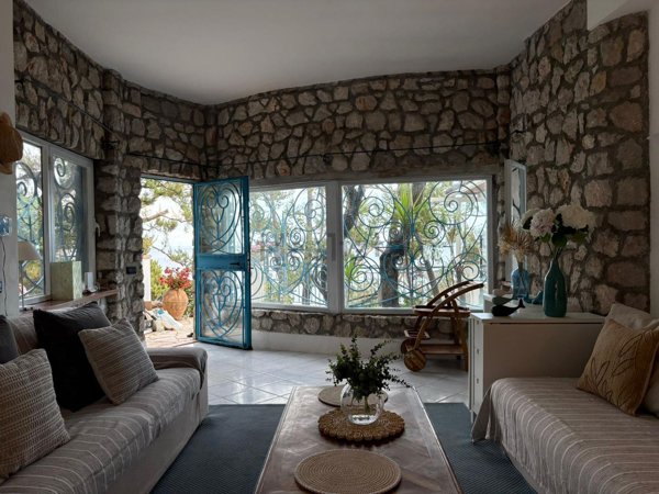 casa indipendente in vendita a San Felice Circeo in zona Punta Rossa