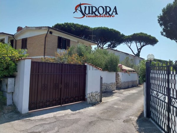 casa indipendente in vendita a San Felice Circeo