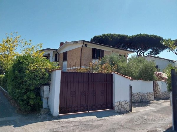 casa indipendente in vendita a San Felice Circeo