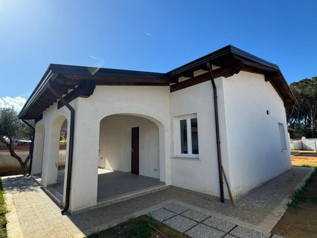 casa indipendente in vendita a San Felice Circeo in zona Borgo Montenero