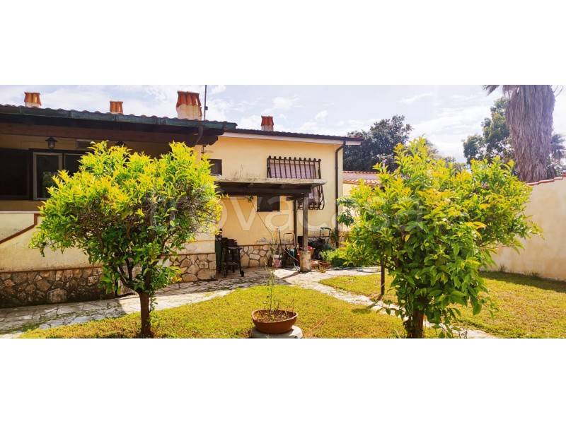 casa indipendente in vendita a San Felice Circeo in zona Campo La Mola